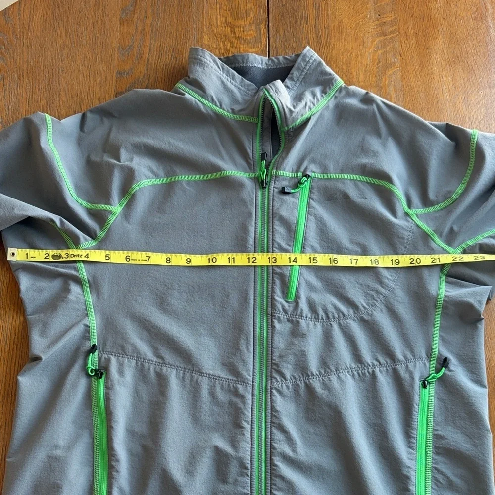 Eddie Bauer Mens Gray Windbreaker Lime Green Accents Zippered Pocket Size L